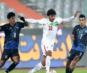 خیال راحت جواد نکونام از پست دفاع راست!