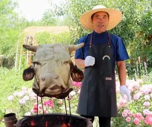 کله پاچه ؛ کله گاو رو با یه ترفند من دروردی پخت /فکن سر کله گاو همچین جشنی گرفتن 