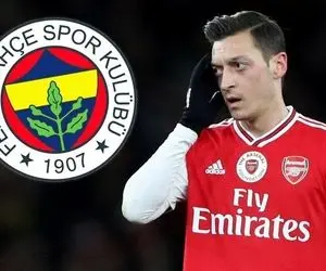 مسوت اوزیل و همسرش به ترکیه رسیدند