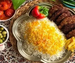 آشپزی حرفه ای؛ ترفند های خوشمزه تر شدن کتلت اینجوری عمرا به دست بچسبه وا هم نمیره