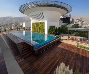 فقط بالکن خونه این خانواده تو برج هرمس برابر کل خونه ماست! / زندگی بالاشهریای تهران