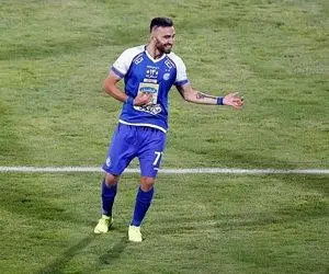 مهاجم استقلال منتظر چراغ سبز اوسمار