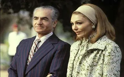 سفر به ایام قدیم سال 1357؛ عکس دیده نشده از آوارگی محمدرضا و فرح پهلوی بعد از تبعید