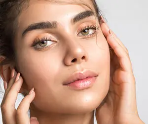 هفت راه ساده برای لاغر و شاداب نگه داشتن صورت در خانه