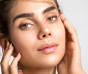 هفت راه ساده برای لاغر و شاداب نگه داشتن صورت در خانه