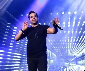 آواز احساسی؛ رضا بهرام اومد گل عشق رو بخونه دید کل سالن از حفظن