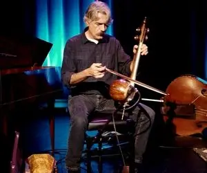 مطربی ماندگار؛ کیهان کلهر کمانچه نواخت و نظاره گران هلندی حسابی از خود بی خود شدن