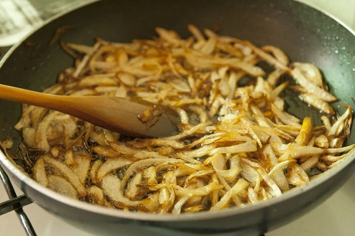how-to-make-decorative-hot-and-fancy-onions-and-onions-in-the-least-amount-of-time (1)