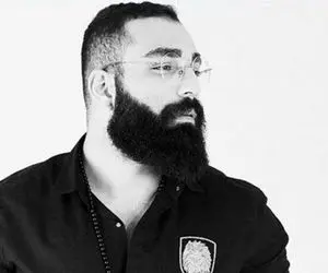 (عکس) رنگ موی صورتی و گردنبند عجیب حمید صفت