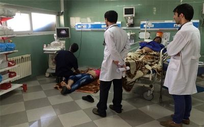 ماجرای بیماران کرونایی که روی پتو در راهروهای بیمارستان بستری هستند