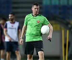  ترک سالن کنفرانس از سوی مربی پرسپولیس! 