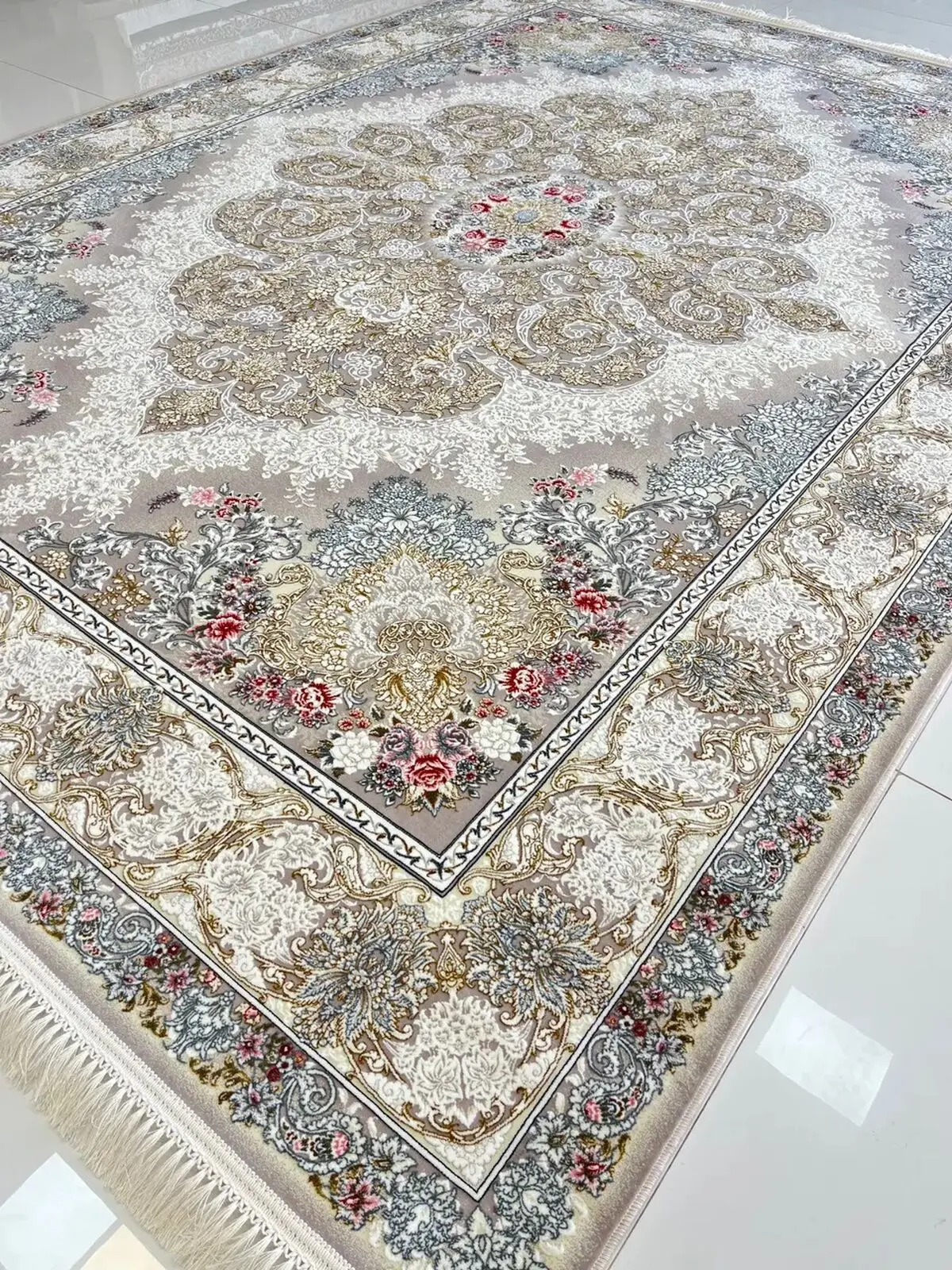 فرش گل برجسته خوبه یا ساده