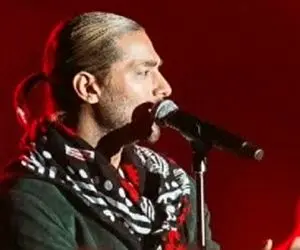 آواز محلی؛ امیر مقاره ترکوند آهنگ لری گل باغمی تو رو تو کنسرت با رقص خوند لباسشو