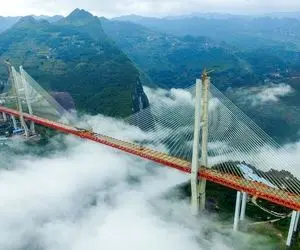 کاوش در طبیعت؛ مرتفع ترین پل جهان در دره هوآجیانگ چین که وقتی روش هستی سرت تو ابراس