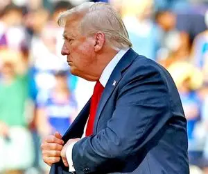 (ویدئو) ترامپ مدال قهرمانی جام جهانی باشگاه‌ها را در جیب خود گذاشت