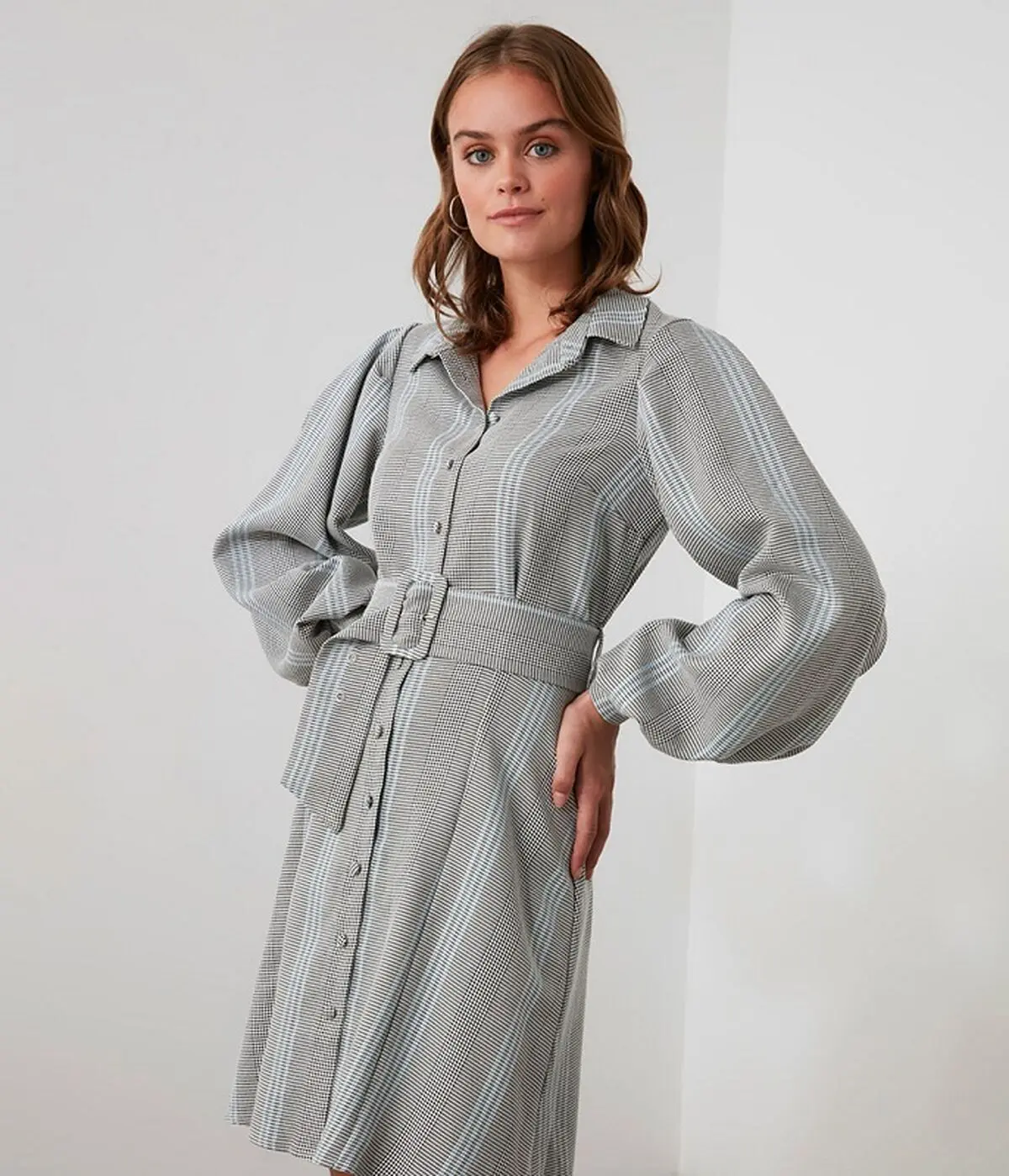TRENDYOLMILLA-Gray-Belt-Dress-04