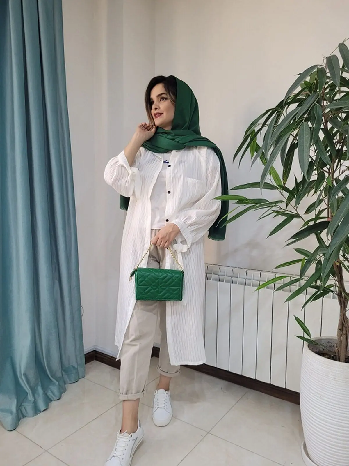 مانتو سفید