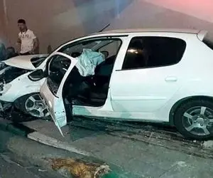 (ویدیو) لحظه وحشتناک چپ کردن پژو 206 در جاده ساوه