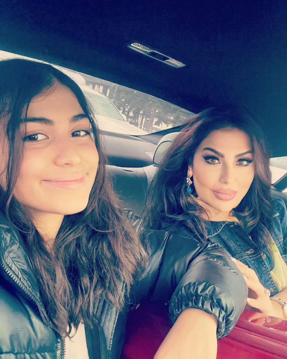 maysa_khanpour_1696197925_3204262899767995261_400879436