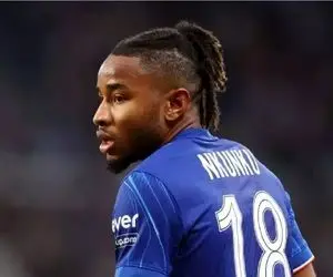 مهاجم ناراضی چلسی از این تیم جدا نمی‌شود