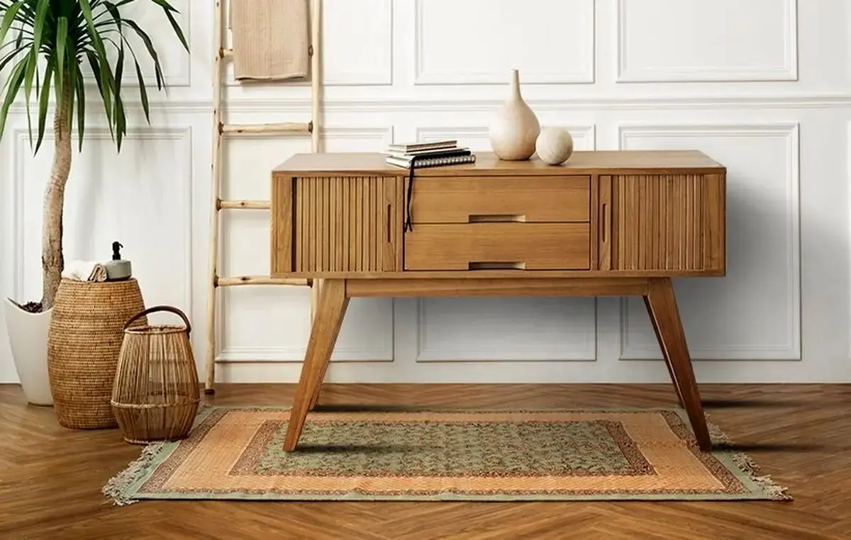 console-table-2