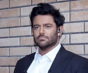 آواز احساسی؛ رضا گلزار برای آیسان چشم تو چشم چه آوازی خوند دلت هوایی میشه