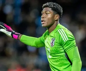 گلر تیم ژاپن آمریکایی است!