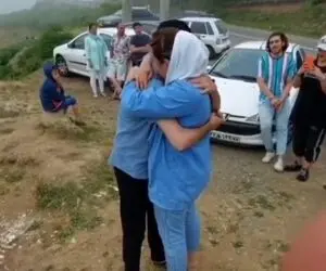 (ویدیو) خواستگاری جالب از خانم در جاده چالوس