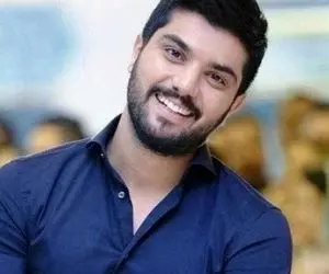 تیپ خفن بازیگر سریال آقازاده + عکس