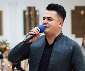 آواز اصیل؛ فرشاد امینی با لباس خاص کوردی میخونه رو دستش نیست دل خون میکنه