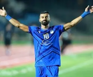 رامین رضائیان میزبان محفل خارجی های استقلال