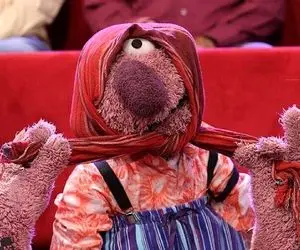 آواز شاد؛ بهترین رقص جناب خان تو سال با اختلاف همینه شونه هاش آروم و قرار ندارن