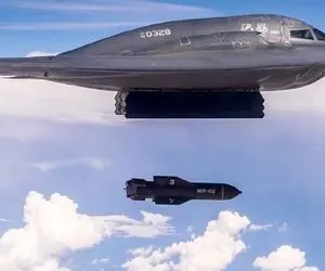 ادوات معاند؛ بمب‌افکن ب 2 چیست/ شبح آسمانی که فردو را از پا در نیاورد