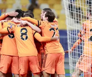 یوونتوس هم به اینتر تبریک گفت؛ هم کُری خواند!