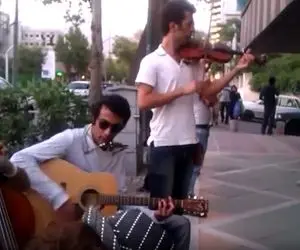 آواز خیابانی؛ گروه نوازنده که ظاهرشون گول زنندس ولی آهنگ میزنن عین آرتیستای بند ادل