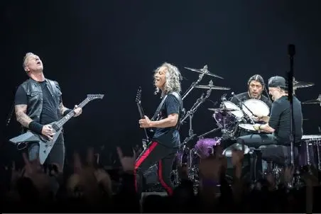 آواز غربی‌؛ موزیکی که متالیکا زنده روی استیج اجرا کنه موزیک نیست مخدره! 