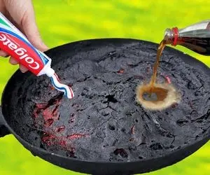 ایده های خلاقانه؛ ماهیتابه جزغاله شده رو دور بندازیم؟ نه اینجوری با نوشابه تمیزش کن