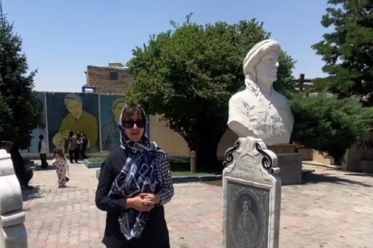 آواز محلی؛ نوه حسن زیرک رفته سر مزارش با آهنگش عشق میکنه