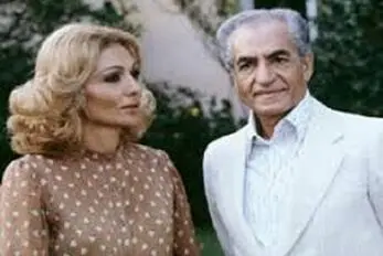 سفر به 77 سال پیش؛ شیطنت های فرح دیبا در دوران جوانی