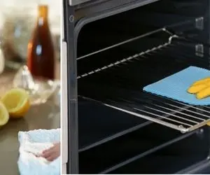 تمیز کردن فر و ماکروفر با ترفندای سه سوته / معرفی مواد طبیعی که فوق العاده موثرن