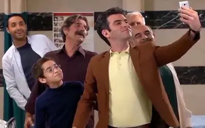 آواز هنرمندانه؛ رقص بازیگرا تو لیسانسه ها که کارگردان گفته جوری برقصید که سانسور نشید