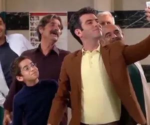 آواز هنرمندانه؛ رقص بازیگرا تو لیسانسه ها که کارگردان گفته جوری برقصید که سانسور نشید