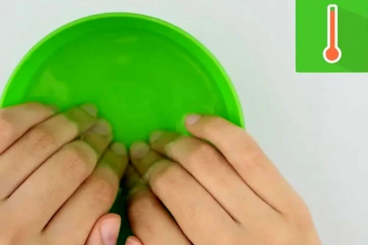 apply-nail-polish-3