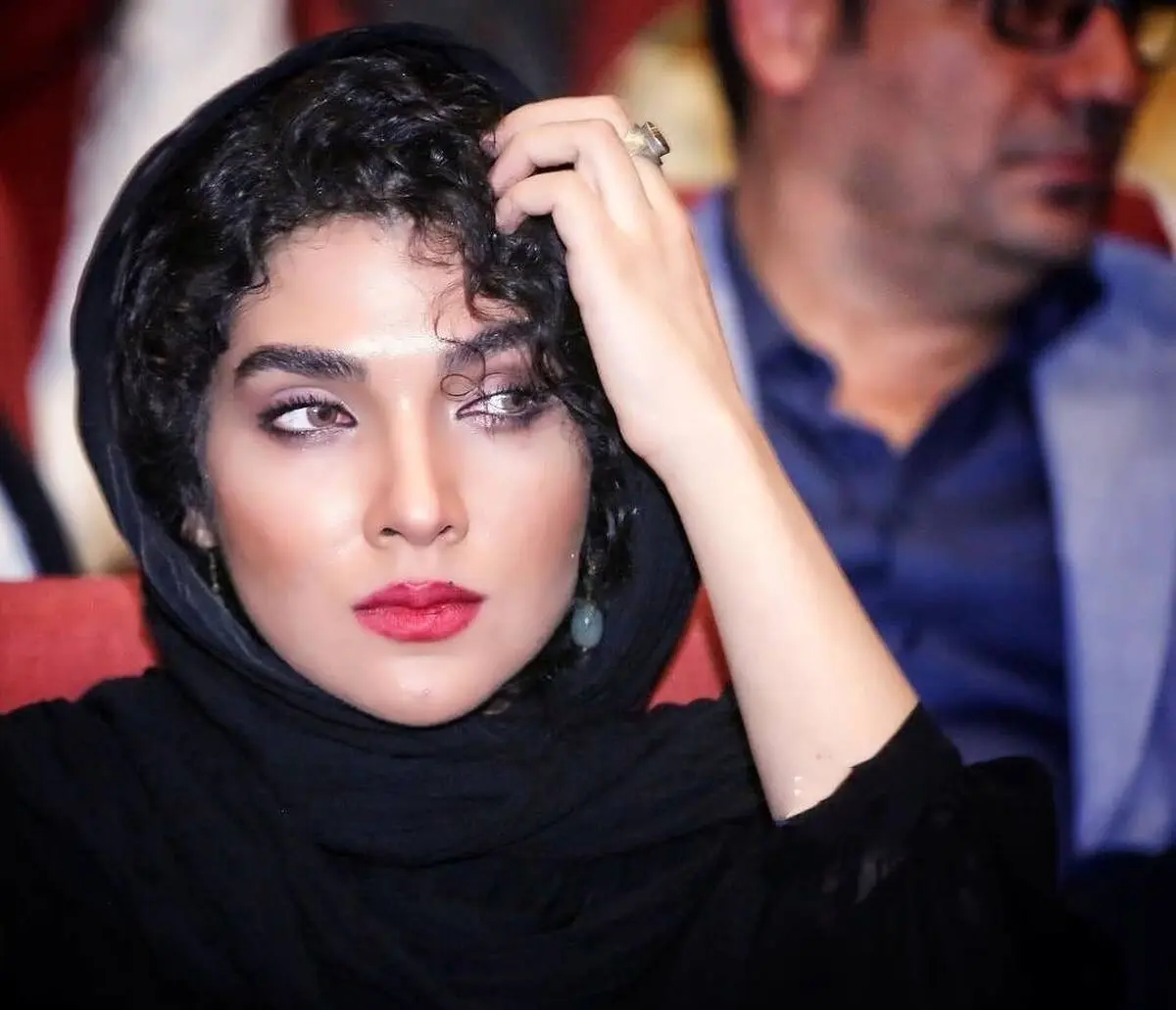سارا رسول زاده