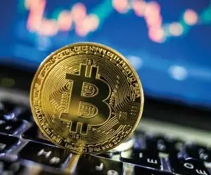 چگونه بازار رمز ارزها آباد و بازار سرمایه متروکه شد؟