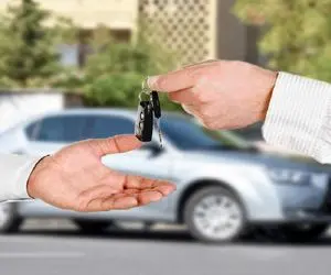 کاسبی جدید این دلالان از روز گذشته در اینترنت داغ شد!