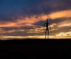 ناسا برای جلب توجه تصاویر انسان برهنه به فضا می فرستد!