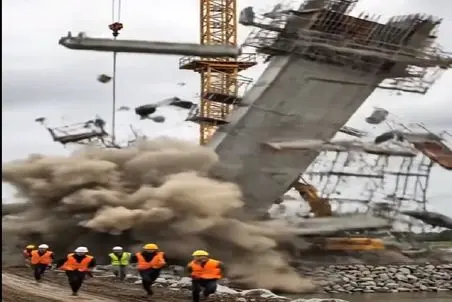 معماری طبیعت؛ ساختمون سقوط کرد موندن زیر آوارش