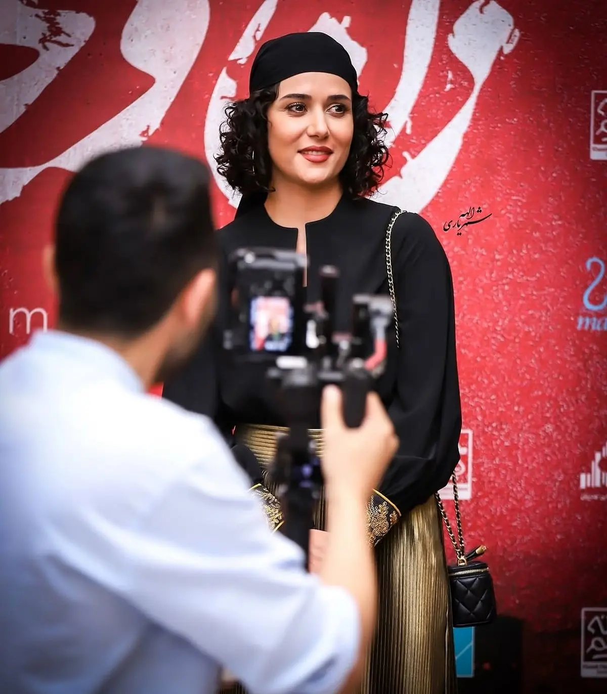 دیشب اکران فیلم «زن و بچه» در هدیش مال برگزار شد.•پریناز ایزدیار مثل تمام دفعاتی که در فرش قرمز  (5)