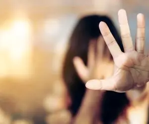 تجاوز به خانم منشی جوان توسط آقای رئیس !